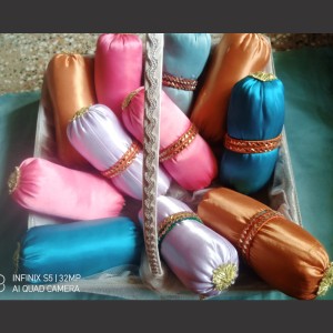 Bangle cushion holder